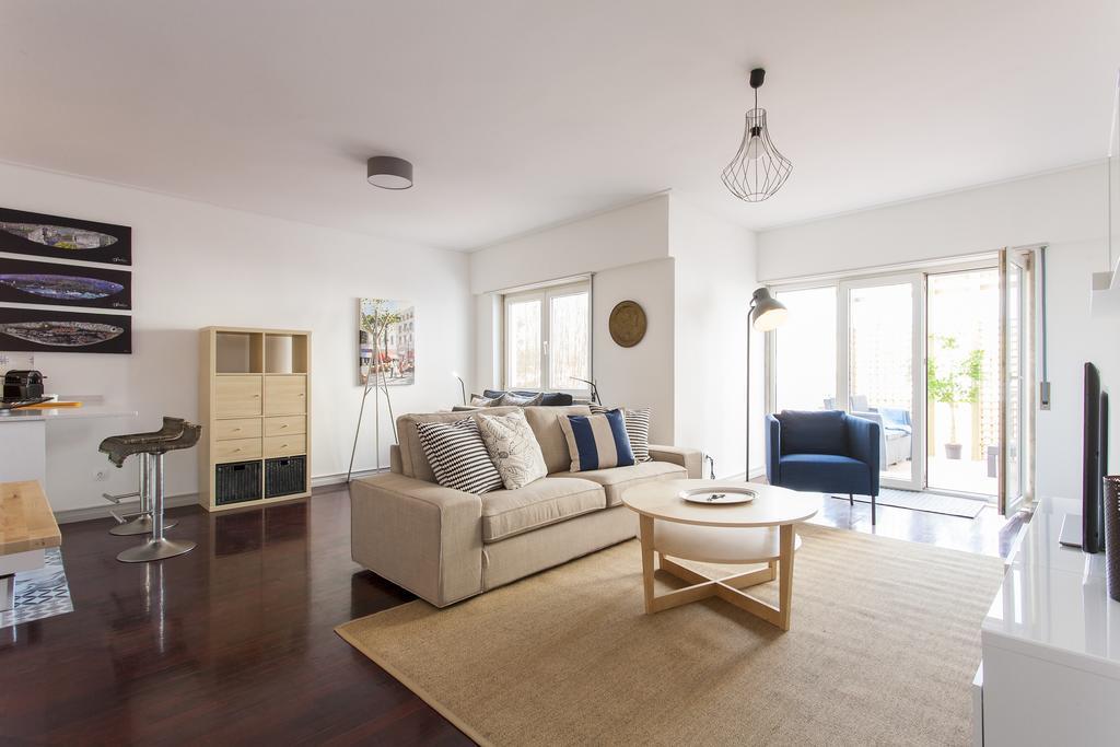 Joivy Superb 1-Bed Apt With Workspace And Terrace, Close To Avenida Da Liberdade Lisboa Exterior foto